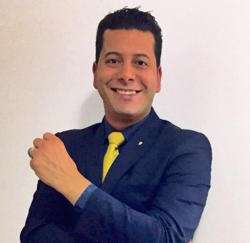 Victor Cruz - Escrevente do 12º Tabelião de Notas da Capital - Estado de São Paulo
