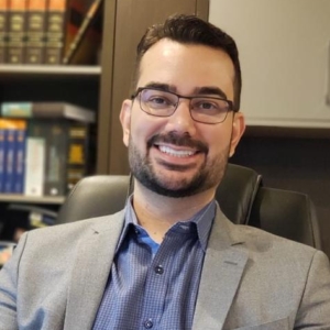 Manoel Valente Figueiredo Neto - Registrador de Imóveis da Segunda Zona Imobiliária de Caxias do Sul - Estado do Rio Grande do Sul