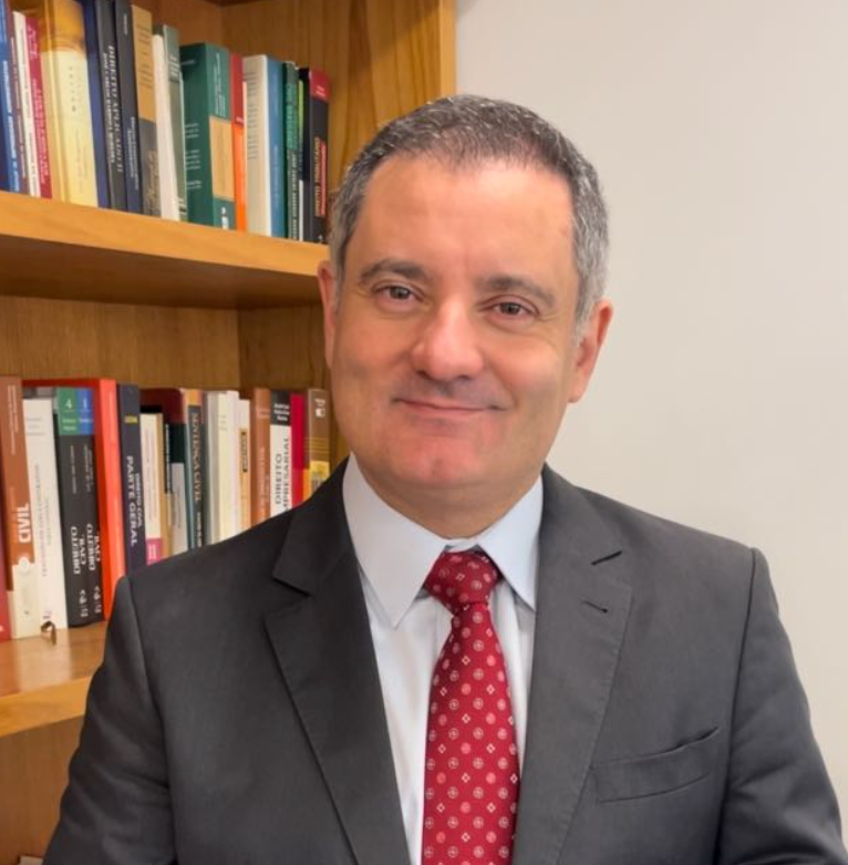 Felipe Rocha Deiab - Aprovado em 23º no LIX Concurso de Cartório do RJ e Procurador do Tribunal de Contas do Estado do Rio de Janeiro